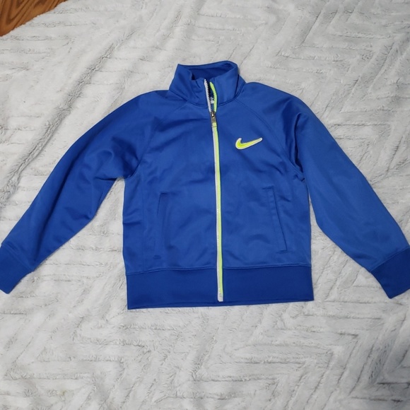 Nike Other - Boys lightweight Nike jacket zippered size 6